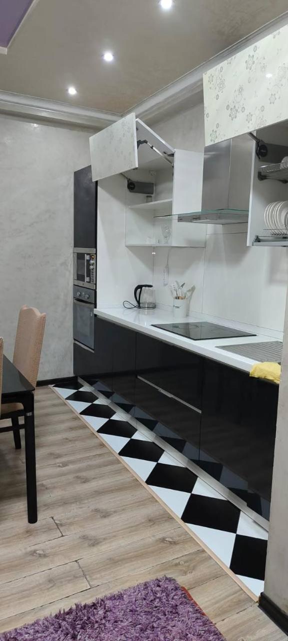 Nurly Tau 2Room Apartments Almaty Ngoại thất bức ảnh
