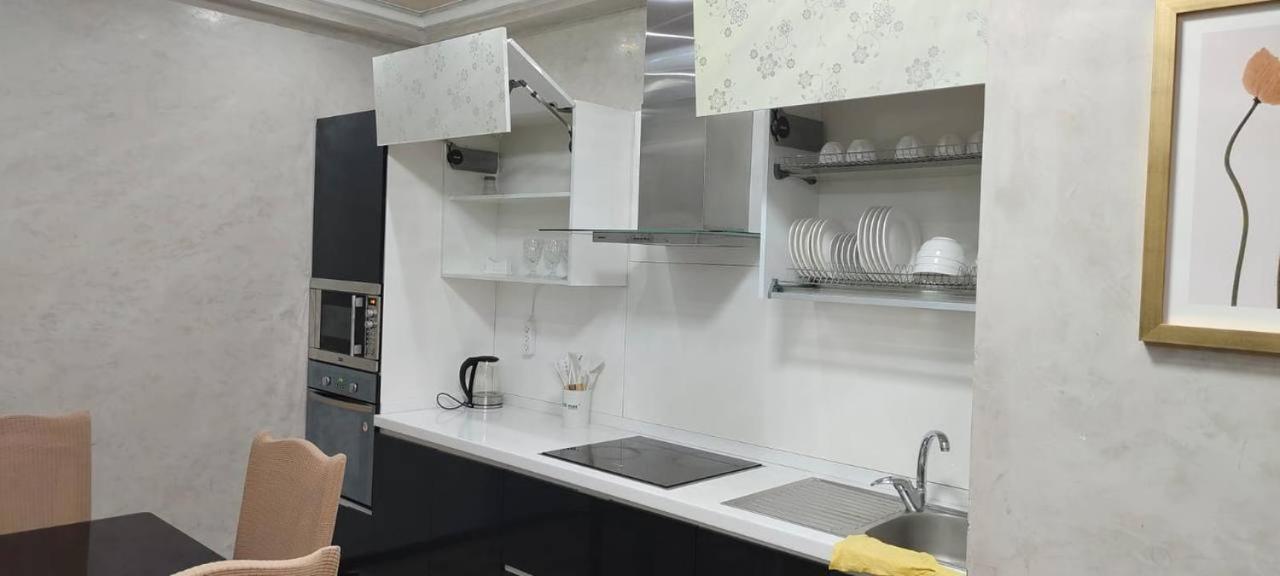 Nurly Tau 2Room Apartments Almaty Ngoại thất bức ảnh